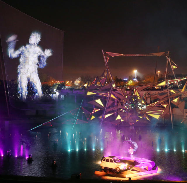 La nouvelle aquaféerie du parc du Futuroscope a été conçue et réalisée par le Cirque du Soleil. (Photo NR, Patrick Lavaud)